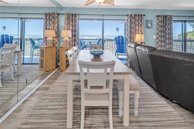 200 120th Ave W in Treasure Island, FL - Building Photo - Building Photo