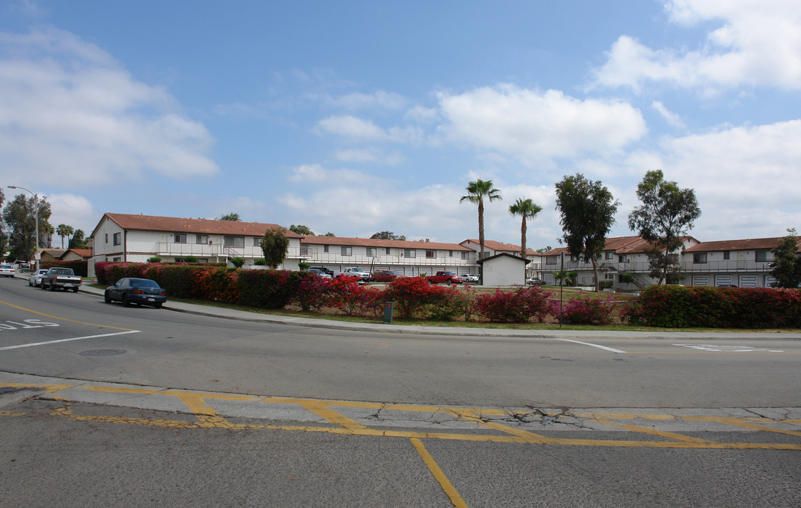 The Garden Apartments in Vista, CA - Building Photo