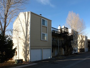 Building 6 in Colorado Springs, CO - Foto de edificio - Building Photo