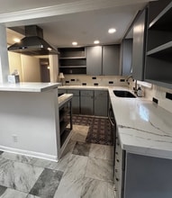 1107 NE 155th St in Shoreline, WA - Foto de edificio - Building Photo