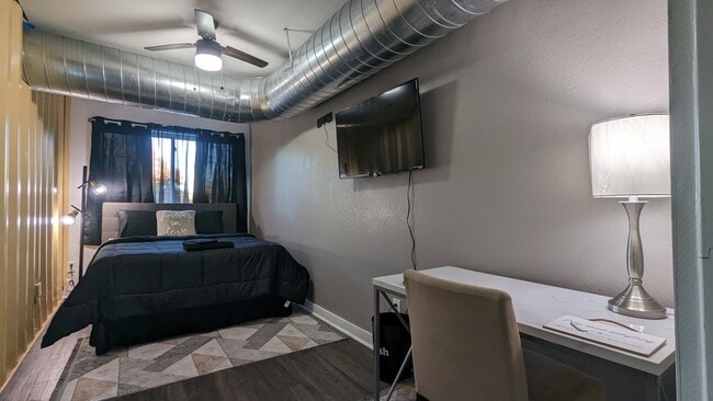 2203 Tierwester St in Houston, TX - Building Photo - Building Photo