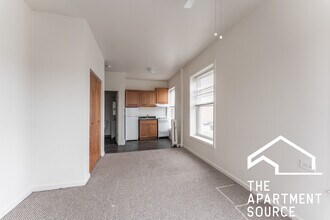 3957 W Irving Park Rd in Chicago, IL - Building Photo - Building Photo