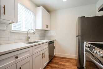 810 Banister Ln in Austin, TX - Building Photo - Building Photo