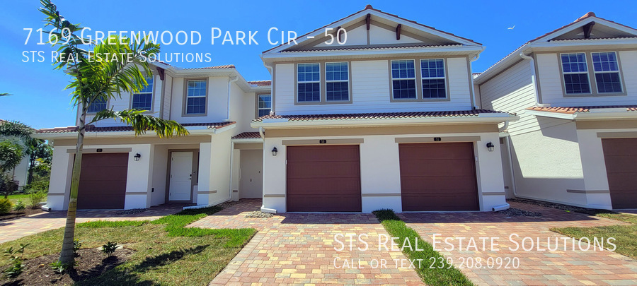 7169 Greenwood Park Cir in Ft. Myers, FL - Building Photo