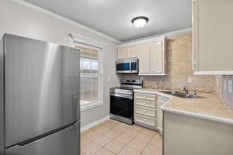 7900 FM 2354, Unit B in Beach City, TX - Foto de edificio - Building Photo