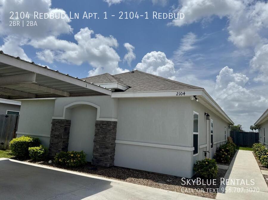 2104 Redbud Ln in Weslaco, TX - Building Photo