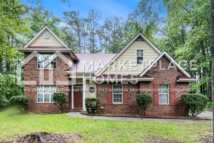 103 Biencourt Dr in Griffin, GA - Building Photo