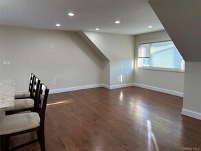 59 New Hampshire Ave in Massapequa, NY - Building Photo - Building Photo