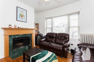 681 W Wrightwood Ave-Unit -O1W in Chicago, IL - Building Photo - Building Photo