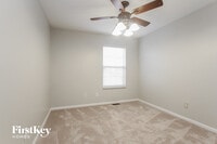 592 Hannah Pl photo'