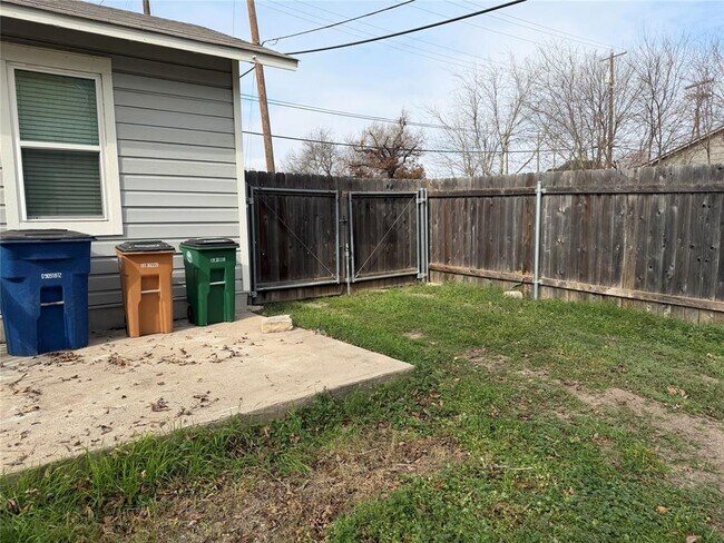 6017 Sheridan Ave in Austin, TX - Building Photo - Building Photo