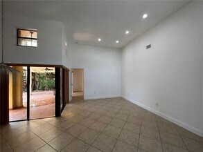 8910 SW 4th Ln in Miami, FL - Building Photo - Building Photo