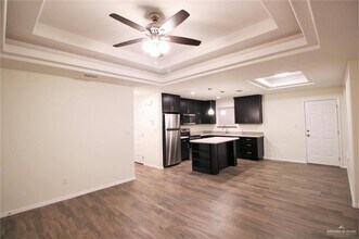 803 Cathedral Hl-Unit -3 in Edinburg, TX - Building Photo - Building Photo