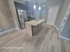 8209-8217 217 St NW in Edmonton, AB - Building Photo