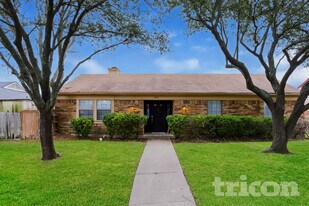 300 Ripplewood Dr in Mesquite, TX - Building Photo