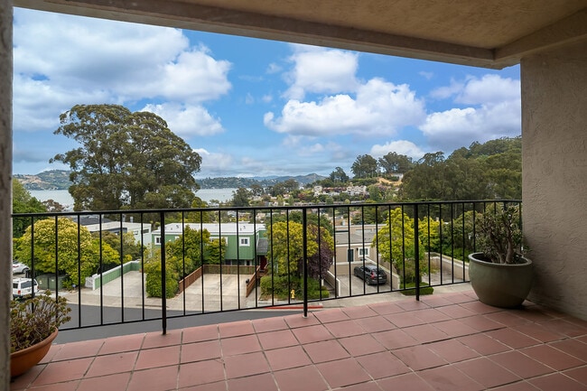 property at 80 Lincoln Dr