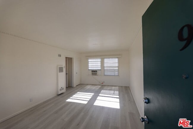 property at 1940 S Robertson Blvd