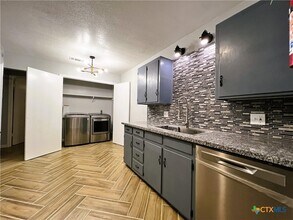 303 Erby Ave, Unit D in Copperas Cove, TX - Building Photo - Building Photo