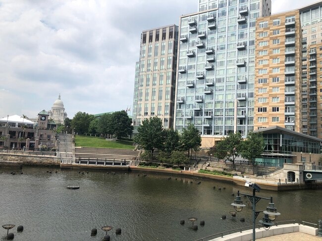 100 Exchange St, Unit Waterplace Building in Providence, RI - Foto de edificio - Building Photo