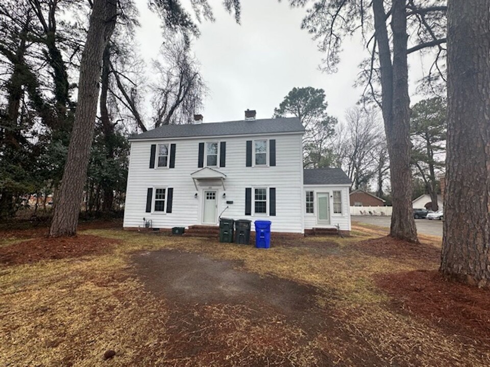 103 W Highland Ave in Kinston, NC - Building Photo