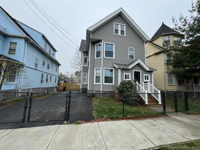 557 Colorado Ave