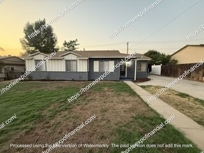 26844 Mansfield St in Highland, CA - Foto de edificio - Building Photo