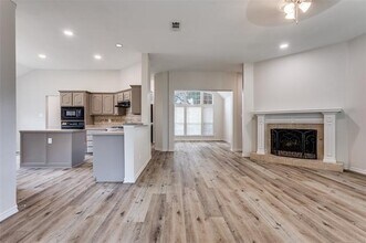 529 Lochwood Dr in Murphy, TX - Building Photo - Building Photo