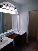 2780 Hidden Dr in St. Francis, WI - Building Photo - Building Photo