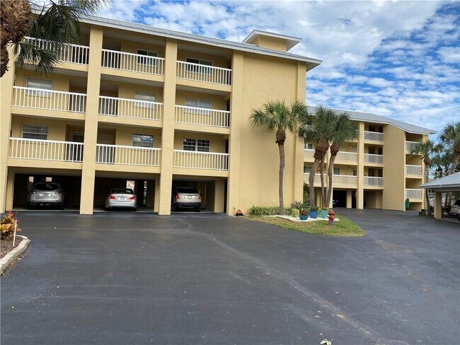 1125 Pinellas Bayway S in Tierra Verde, FL - Building Photo - Building Photo
