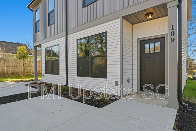 109 Virginia Ave in Greenville, SC - Building Photo - Building Photo