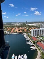 21055 Yacht Club Dr in Aventura, FL - Building Photo
