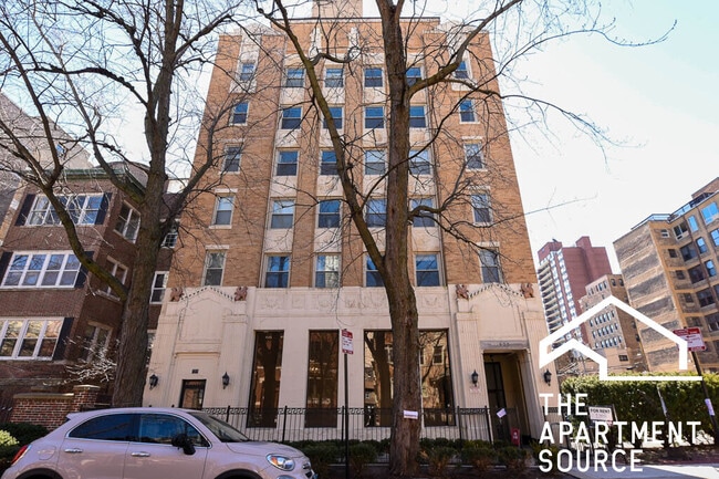 925 W Carmen Ave, Unit 3E in Chicago, IL - Building Photo - Building Photo