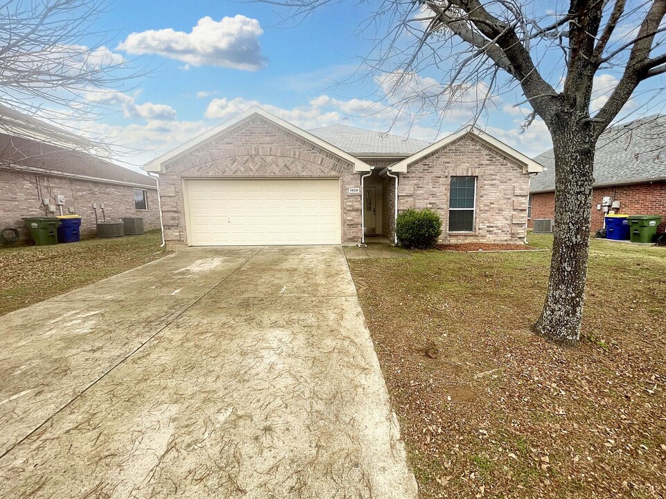 1408 Baylee St in Seagoville, TX - Building Photo