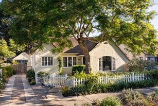 907 W Pedregosa St in Santa Barbara, CA - Building Photo