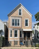 2438 N Central Park Ave, Unit 2nd Floor in Chicago, IL - Building Photo