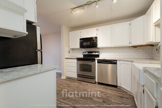 8720 Phinney Ave N in Seattle, WA - Building Photo - Building Photo