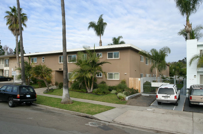 Diamond Street Apartments in San Diego, CA - Building Photo - Building Photo