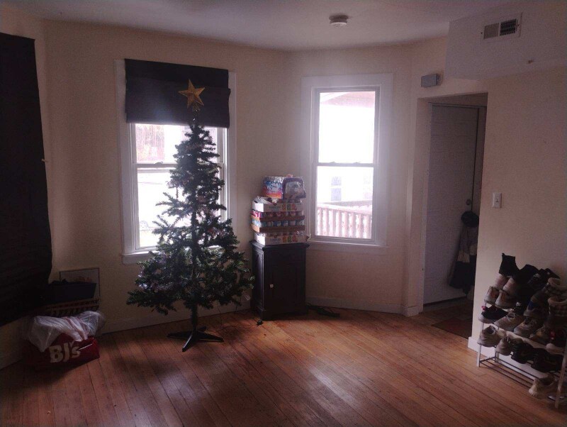 13 Poplar Pl in Waterbury, CT - Building Photo