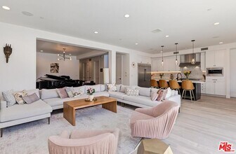 2435 Louella Ave in Los Angeles, CA - Building Photo - Building Photo