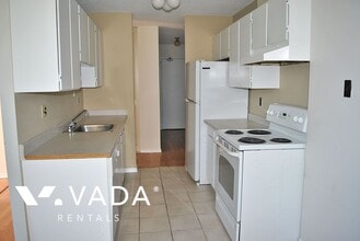 7275 Salisbury Ave in Burnaby, BC - Building Photo - Building Photo