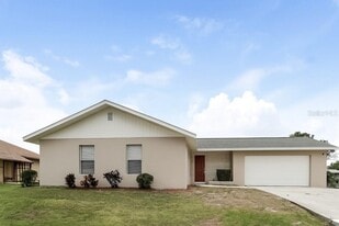 621 Palomas Ave in Ocoee, FL - Building Photo