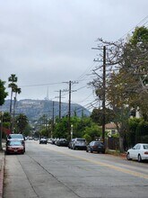 2321 N Beachwood Dr in Los Angeles, CA - Building Photo - Building Photo