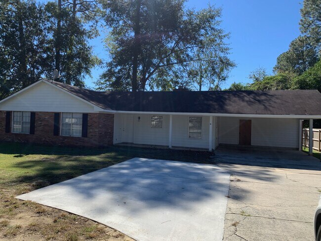 814 Robin Hood Trail in Statesboro, GA - Building Photo - Building Photo