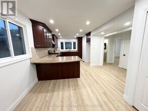 415 Sanatorium Rd in Hamilton, ON - Building Photo - Building Photo