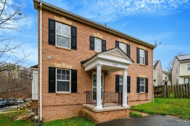 property at 1121 Varney St SE