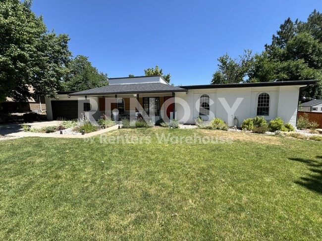 property at 7274 S Chase Way