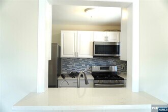 399 S 6th St in Newark, NJ - Building Photo - Building Photo