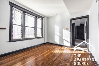 2842 W Augusta Blvd, Unit 3W in Chicago, IL - Building Photo - Building Photo