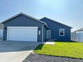 5103 E Norma Ave in Post Falls, ID - Building Photo - Building Photo