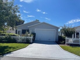 2340 Pickens Pl in the Villages, FL - Building Photo